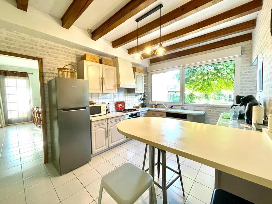 La Casa Del Papa - Maison Spacieuse Avec Jardin Dole Extérieur photo